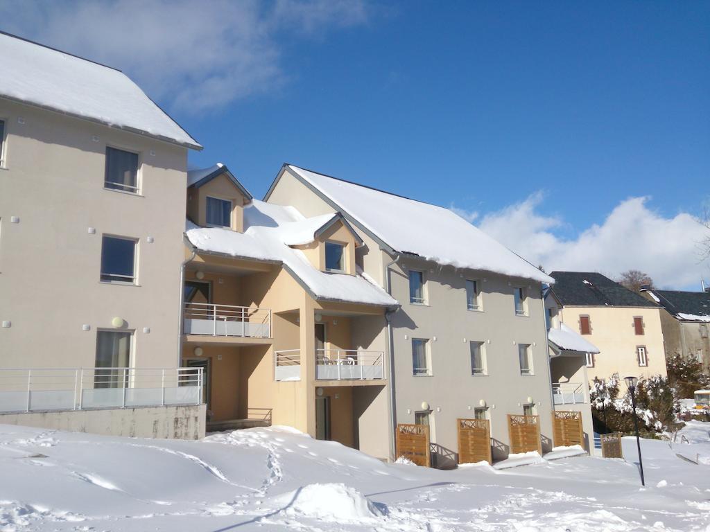 Aux Balcons Du Sancy Aparthotel Picherande Exterior photo